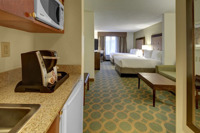 Imagen de la habitación del Hotel Holiday Inn Express and Suites Emporia, An Ihg. Foto 16