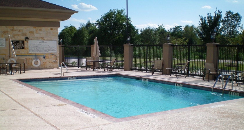 Imagen de la piscina del Hotel Holiday Inn Express and Suites Energy Corridor West Oaks, An Ihg. Foto 15