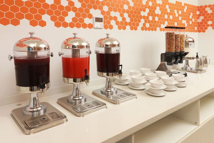 Imagen del bar/restaurante del Hotel Holiday Inn Express and Suites Ensenada Centro. Foto 6