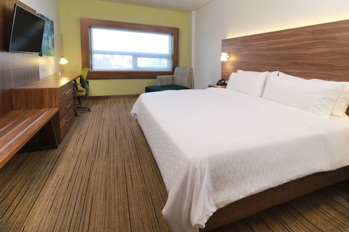 Imagen de la habitación del Hotel Holiday Inn Express and Suites Ensenada Centro. Foto 12