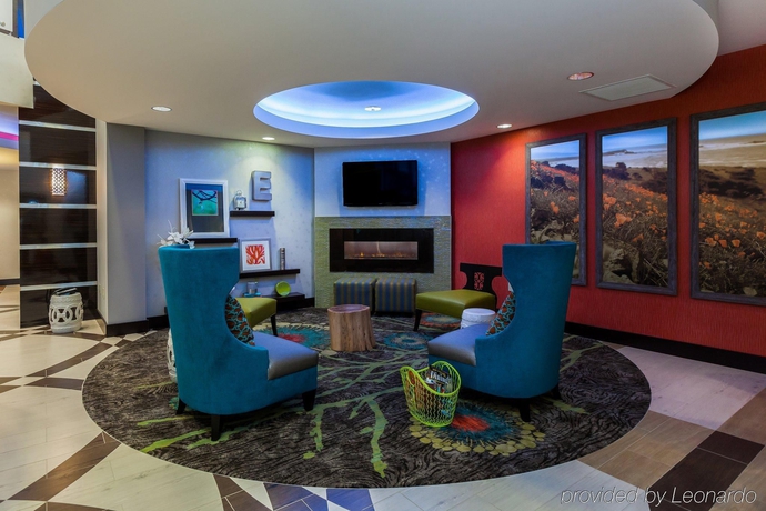 Imagen general del Hotel Holiday Inn Express and Suites Eureka, An Ihg. Foto 13