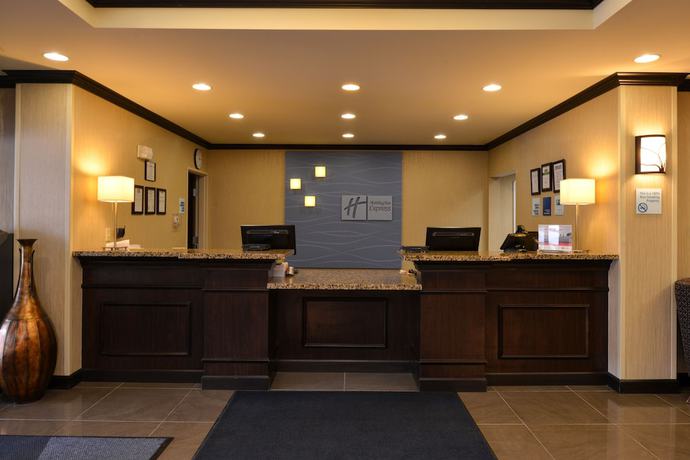 Imagen de los interiores del Hotel Holiday Inn Express and Suites Fairmont, an IHG. Foto 18
