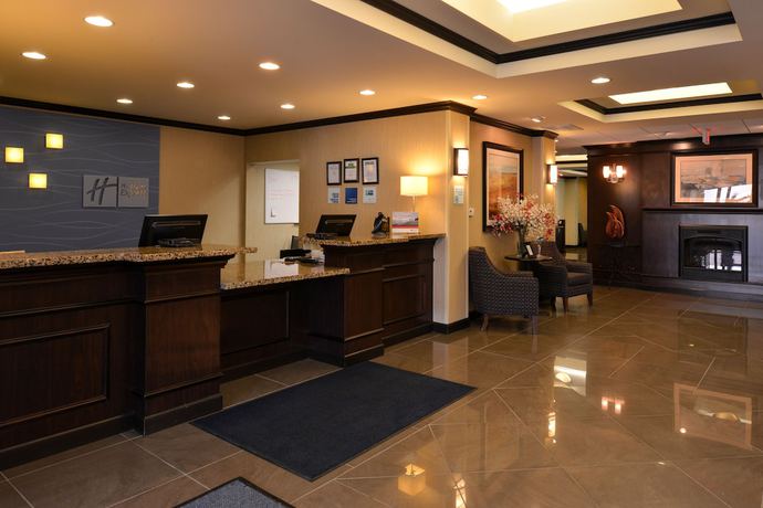 Imagen de los interiores del Hotel Holiday Inn Express and Suites Fairmont, an IHG. Foto 19
