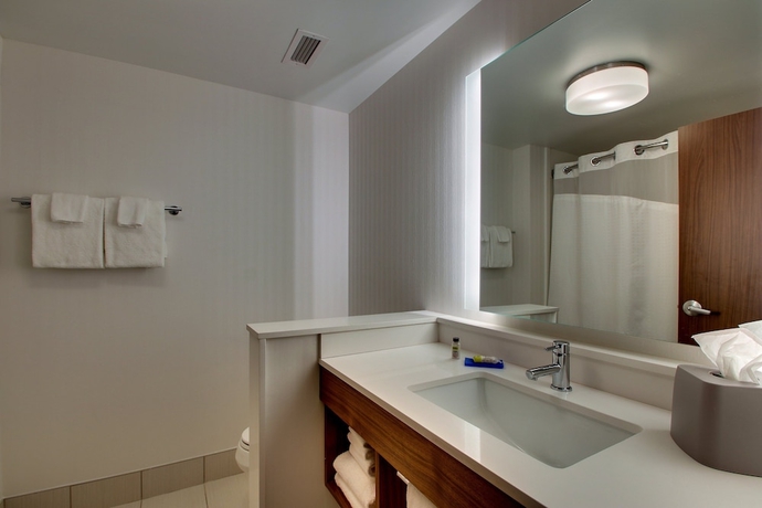 Imagen de la habitación del Hotel Holiday Inn Express and Suites Findlay North, An Ihg. Foto 6