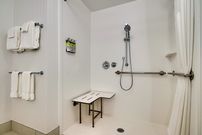 Imagen de la habitación del Hotel Holiday Inn Express and Suites Findlay North, An Ihg. Foto 10