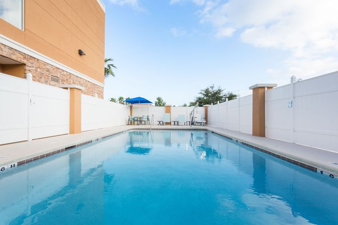 Imagen de la piscina del Hotel Holiday Inn Express and Suites Fleming Island, an IHG. Foto 20