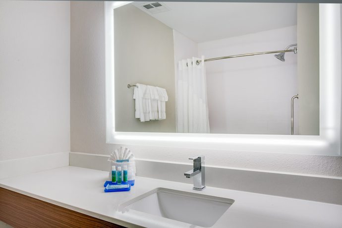 Imagen de la habitación del Hotel Holiday Inn Express and Suites Fleming Island, an IHG. Foto 10