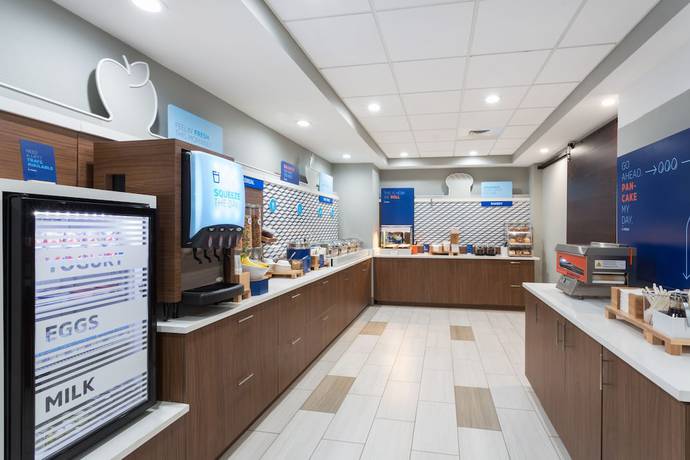 Imagen del bar/restaurante del Hotel Holiday Inn Express and Suites Fleming Island, an IHG. Foto 2