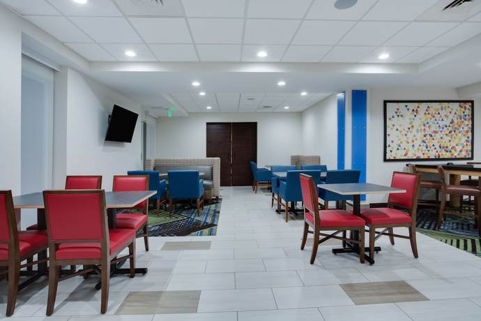 Imagen del bar/restaurante del Hotel Holiday Inn Express and Suites Fleming Island, an IHG. Foto 3