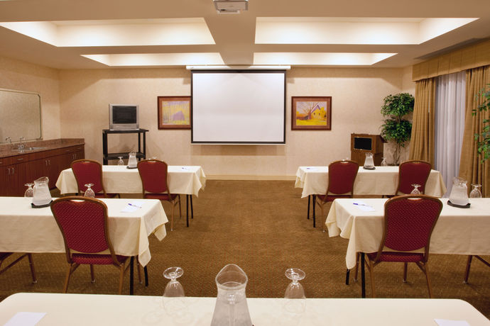 Imagen de los interiores del Hotel Holiday Inn Express and Suites Florence I-95 and I-20 Civic Ctr, An Ihg. Foto 7