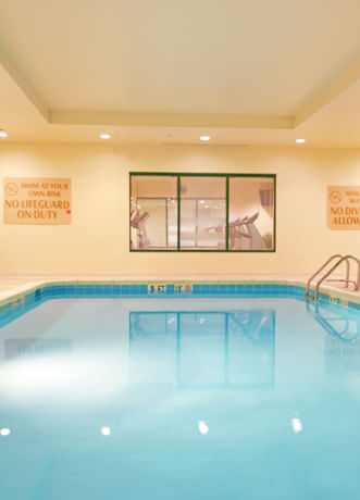Imagen de la piscina del Hotel Holiday Inn Express and Suites Florence I-95 and I-20 Civic Ctr, An Ihg. Foto 11