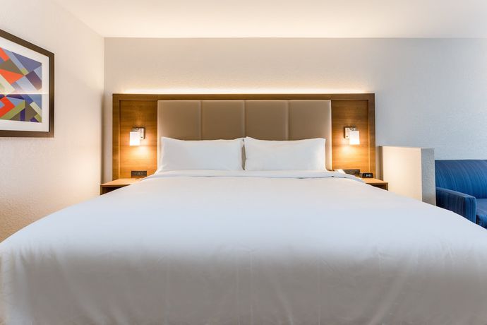 Imagen de la habitación del Hotel Holiday Inn Express and Suites Florence-Cincinnati Airport, an IHG. Foto 14