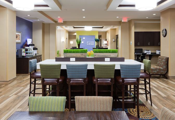 Imagen de los interiores del Hotel Holiday Inn Express and Suites Fort Dodge, an IHG. Foto 19