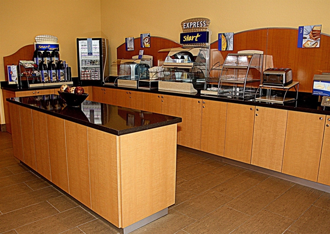 Imagen del bar/restaurante del Hotel Holiday Inn Express and Suites Fort Lauderdale Airport South, An Ihg. Foto 2