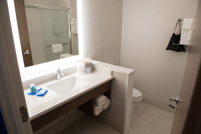 Imagen de la habitación del Hotel Holiday Inn Express and Suites Fort Wayne North, an IHG. Foto 11