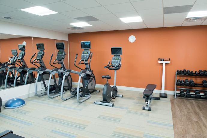 Imagen de los interiores del Hotel Holiday Inn Express and Suites Fort Wayne North, an IHG. Foto 19