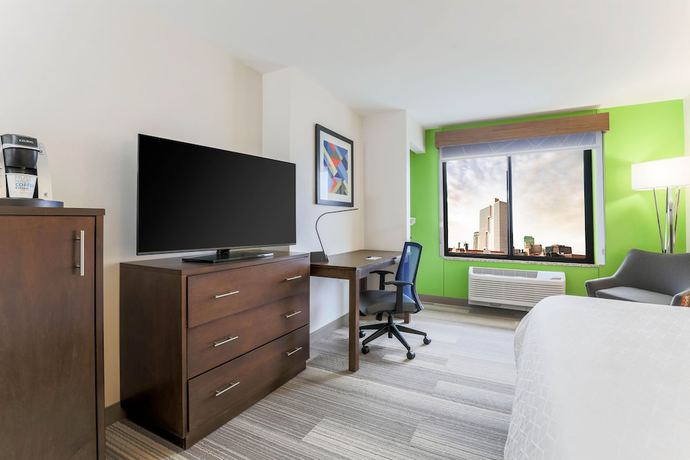 Imagen de la habitación del Hotel Holiday Inn Express and Suites Fort Worth Downtown, An Ihg. Foto 7