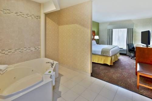 Imagen de la habitación del Hotel Holiday Inn Express and Suites Frankenmuth, An Ihg. Foto 9