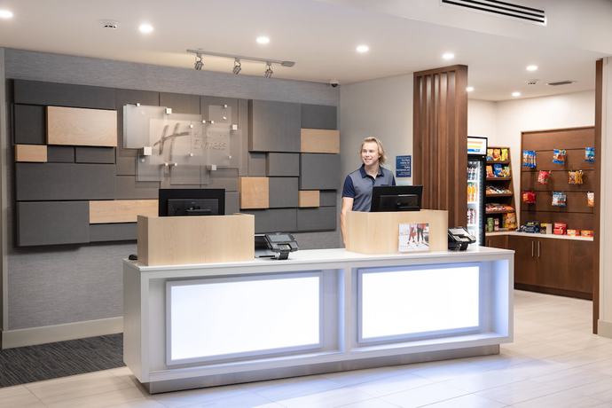 Imagen de los interiores del Hotel Holiday Inn Express and Suites Ft Myers Beach-Sanibel Gateway by IHG. Foto 18