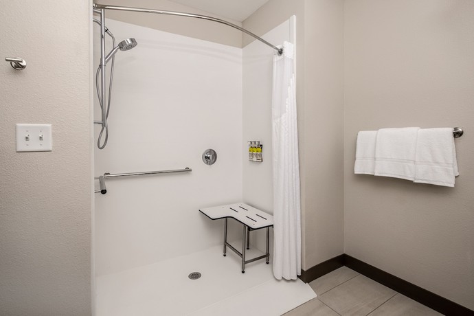Imagen de la habitación del Hotel Holiday Inn Express and Suites Ft Myers Beach-Sanibel Gateway by IHG. Foto 11