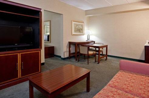Imagen de la habitación del Hotel Holiday Inn Express and Suites Gahanna/columbus Airport, An Ihg. Foto 7