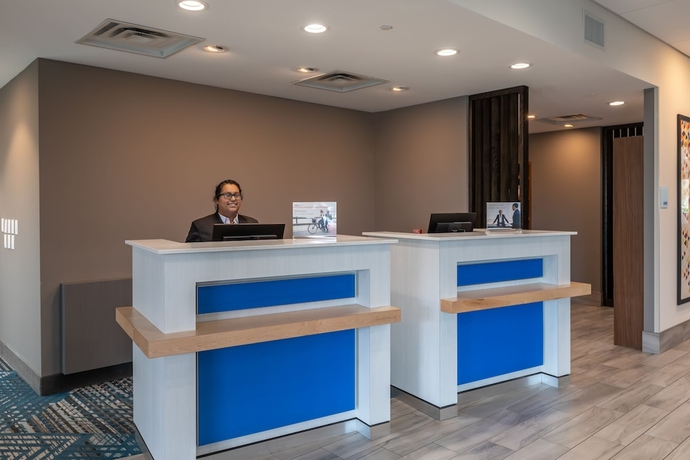 Imagen de los interiores del Hotel Holiday Inn Express and Suites Gainesville - Lake Lanier Area, An Ihg. Foto 12