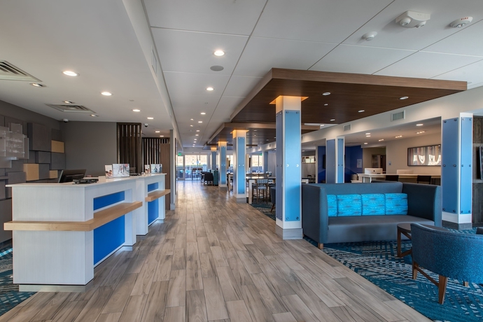 Imagen de los interiores del Hotel Holiday Inn Express and Suites Gainesville - Lake Lanier Area, An Ihg. Foto 16