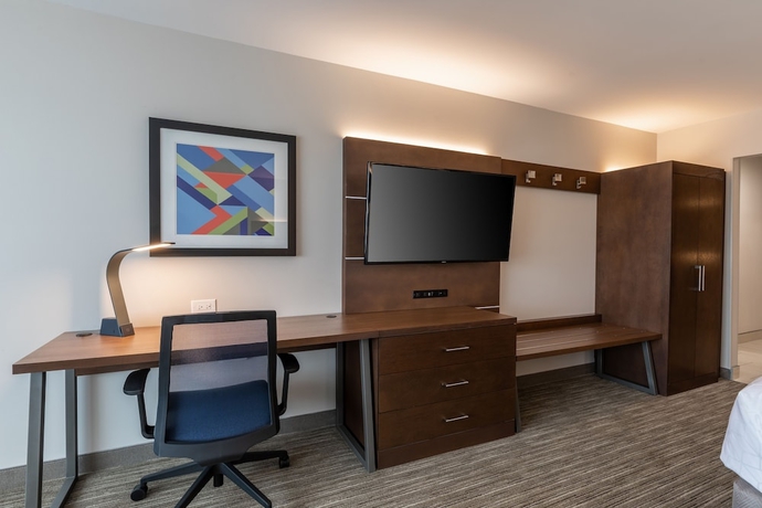 Imagen de la habitación del Hotel Holiday Inn Express and Suites Gainesville - Lake Lanier Area, An Ihg. Foto 10