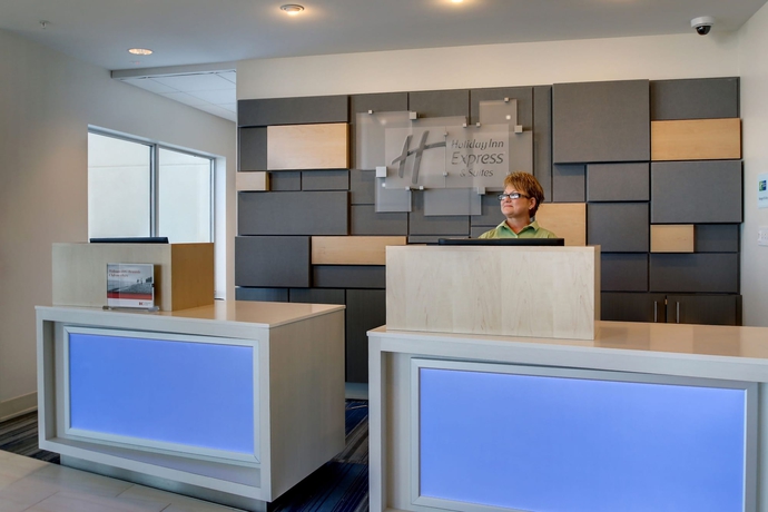 Imagen de los interiores del Hotel Holiday Inn Express and Suites Galesburg, An Ihg. Foto 18
