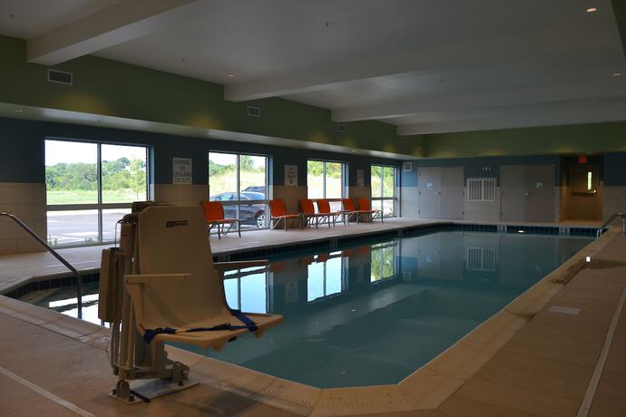 Imagen de la piscina del Hotel Holiday Inn Express and Suites Goodlettsville N - Nashville, An Ihg Hotel. Foto 20