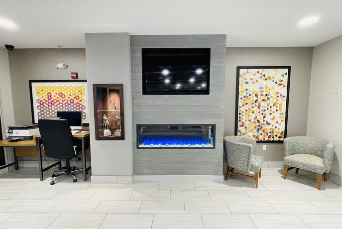 Imagen de los interiores del Hotel Holiday Inn Express and Suites Grand Island, an IHG. Foto 19