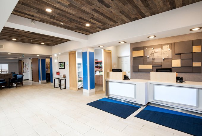 Imagen de los interiores del Hotel Holiday Inn Express and Suites Grande Prairie, An Ihg. Foto 19