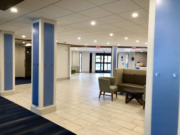 Imagen de los interiores del Hotel Holiday Inn Express and Suites Great Barrington, An Ihg. Foto 15