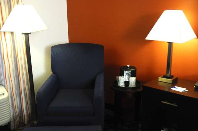 Imagen de la habitación del Hotel Holiday Inn Express and Suites Greenfield, An Ihg. Foto 2