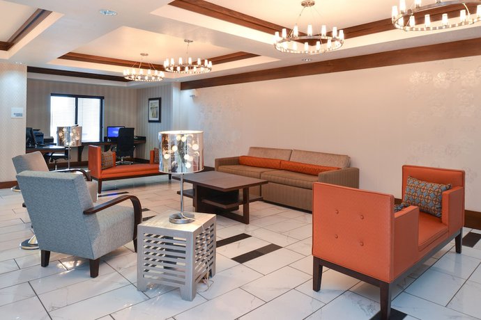 Imagen de los interiores del Hotel Holiday Inn Express and Suites Greenfield, An Ihg. Foto 15