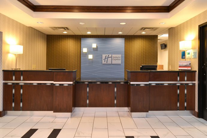 Imagen de los interiores del Hotel Holiday Inn Express and Suites Greenfield, An Ihg. Foto 16