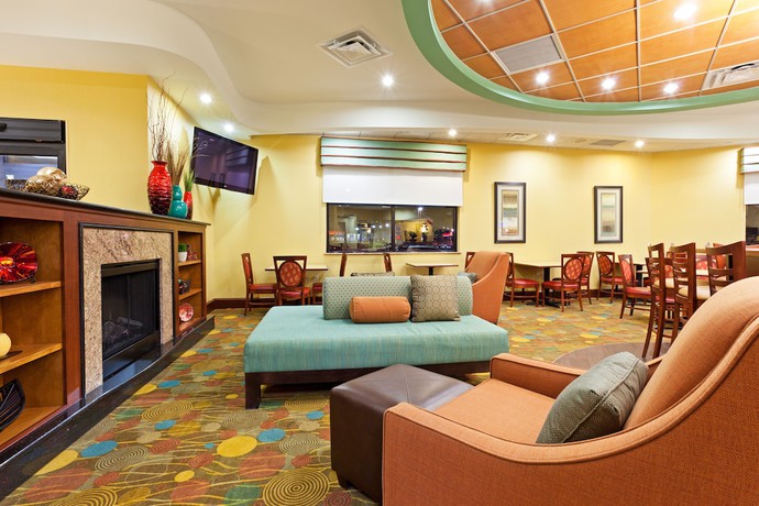 Imagen de los interiores del Hotel Holiday Inn Express and Suites Greensboro-(I-40 Wendover), an IHG. Foto 17