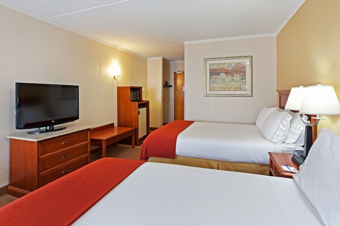 Imagen de la habitación del Hotel Holiday Inn Express and Suites Greensboro-(I-40 Wendover), an IHG. Foto 15