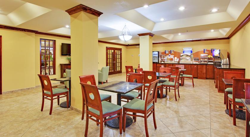 Imagen de los interiores del Hotel Holiday Inn Express and Suites Gulf Shores, An Ihg. Foto 4