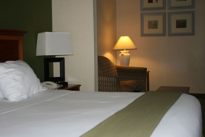 Imagen de la habitación del Hotel Holiday Inn Express and Suites Hagerstown, An Ihg. Foto 8