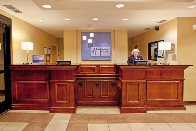 Imagen de los interiores del Hotel Holiday Inn Express and Suites Hardeeville - Hilton Head, An Ihg. Foto 9