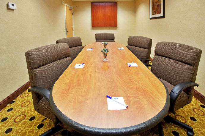 Imagen de los interiores del Hotel Holiday Inn Express and Suites Hardeeville - Hilton Head, An Ihg. Foto 13