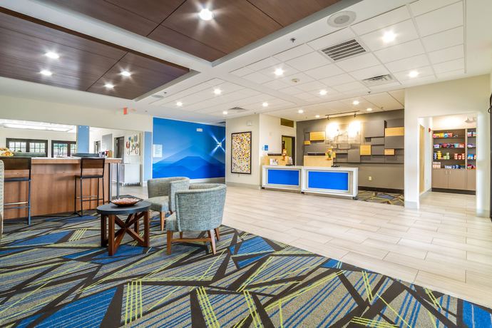Imagen de los interiores del Hotel Holiday Inn Express and Suites Hearne, an IHG. Foto 13