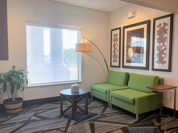 Imagen de los interiores del Hotel Holiday Inn Express and Suites Hearne, an IHG. Foto 15
