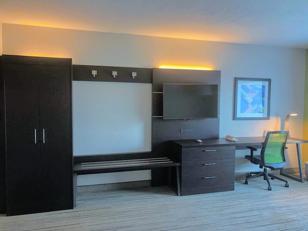 Imagen de la habitación del Hotel Holiday Inn Express and Suites Hearne, an IHG. Foto 12