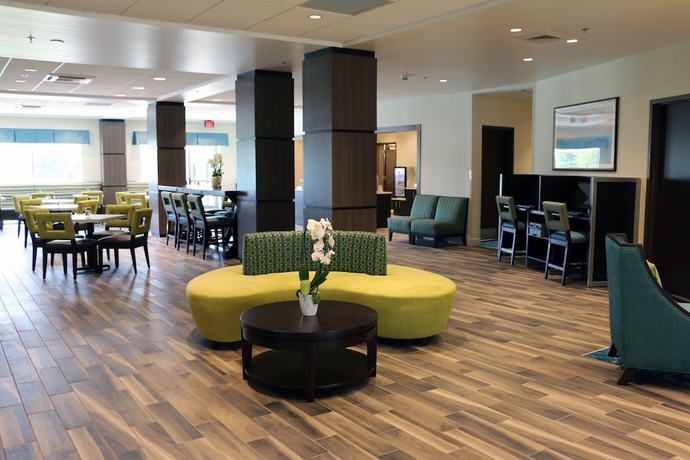 Imagen de los interiores del Hotel Holiday Inn Express and Suites Hendersonville SE - Flat Rock. Foto 11