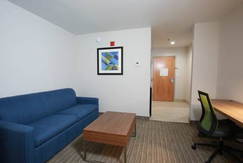 Imagen de la habitación del Hotel Holiday Inn Express and Suites Hesperia, An Ihg. Foto 2