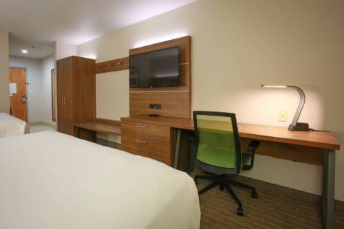 Imagen de la habitación del Hotel Holiday Inn Express and Suites Hesperia, An Ihg. Foto 3