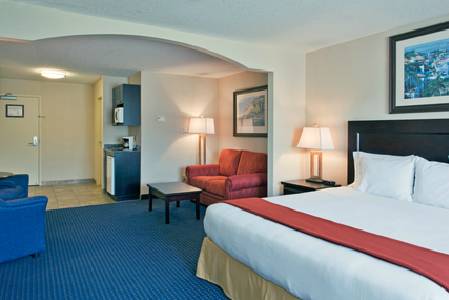 Imagen de la habitación del Hotel Holiday Inn Express and Suites Hinton, An Ihg. Foto 6