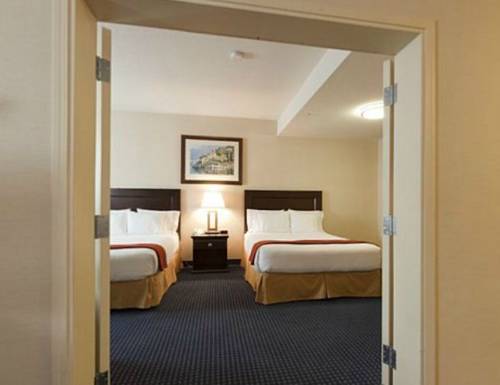 Imagen de la habitación del Hotel Holiday Inn Express and Suites Hinton, An Ihg. Foto 8
